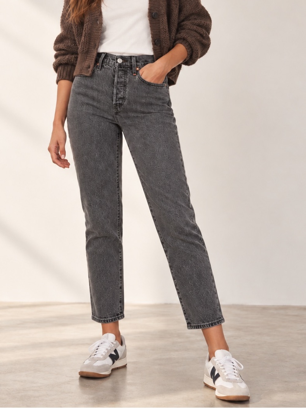 Levi’s Wedgie Jeans High Rise Straight Leg Tapered Grey Button Fly Size 29